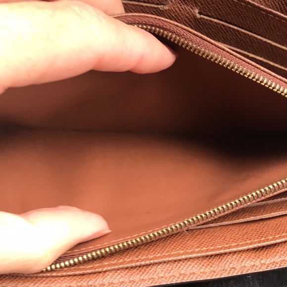 Louis Vuitton monogram Boetie wallet - Picture 8 of 14